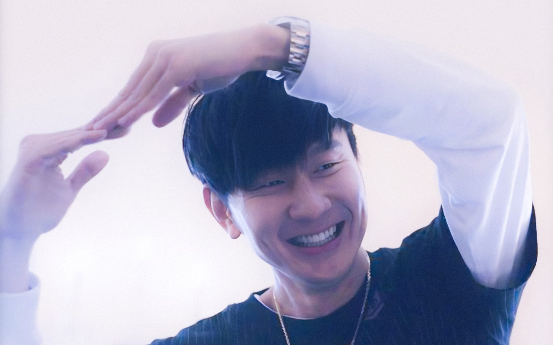 欧冠史诗夜，萨拉赫法老之怒，利物浦血色黄昏逆转勒沃库森