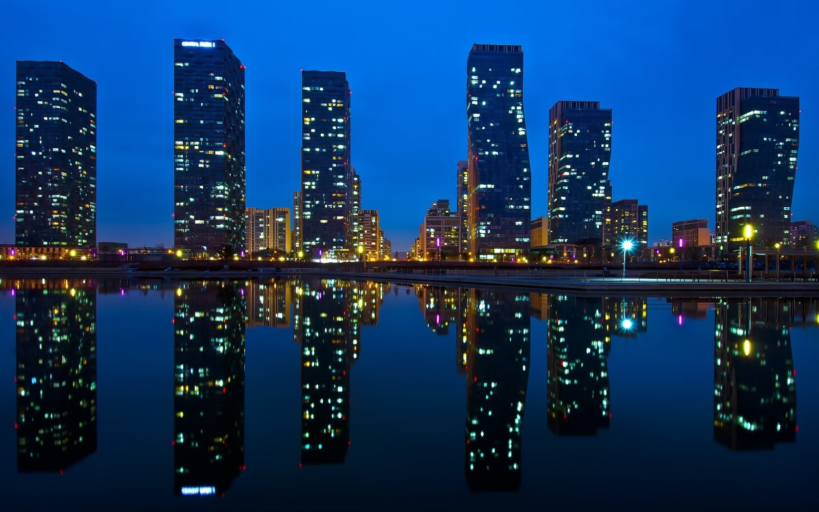 冰河浮屠与烈焰心,布伦森在毁灭与重生的缝隙间雕琢不朽