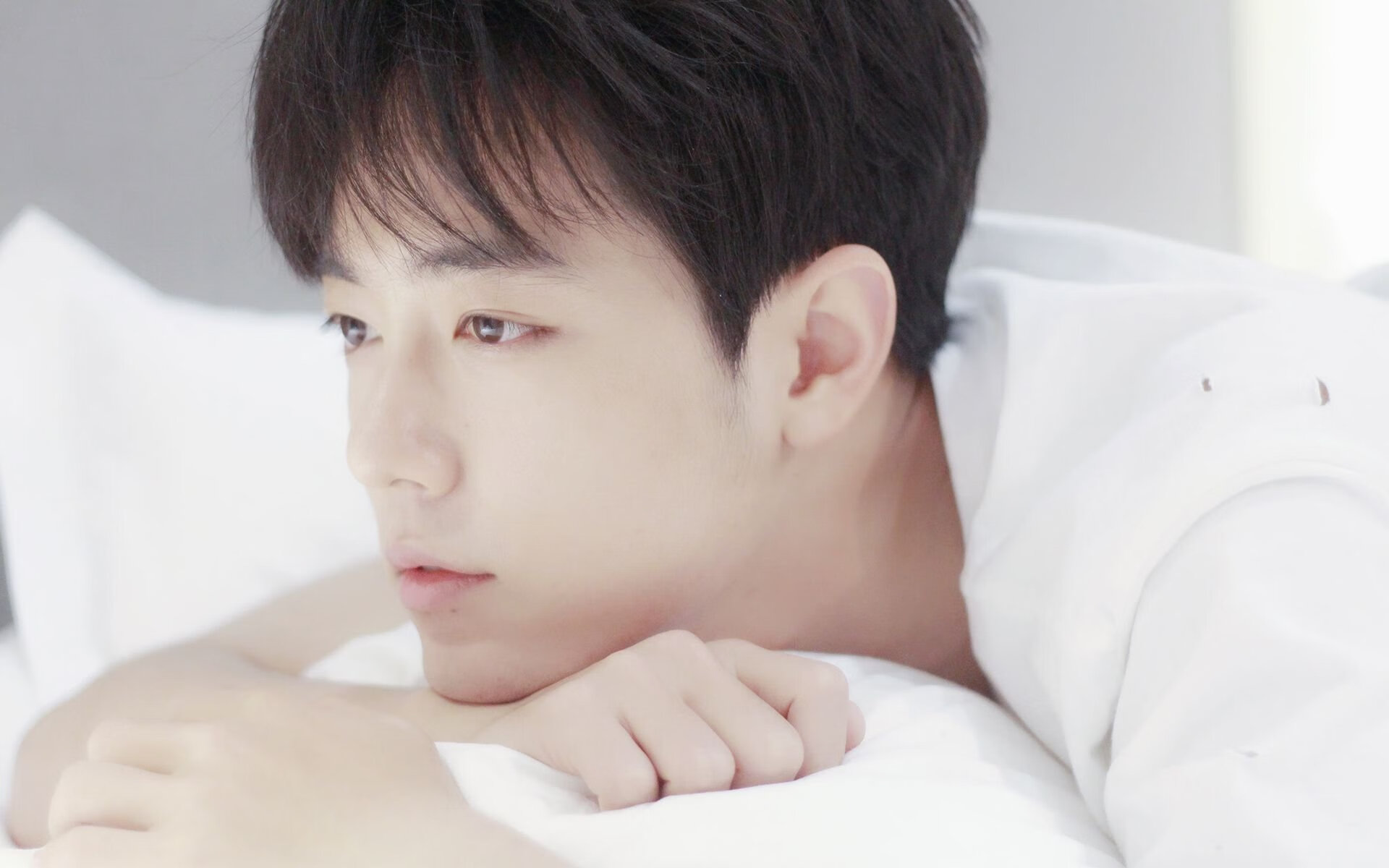 开云平台-孤胆英雄降临！布伦森在团队溃败之夜接管世界排名争夺战